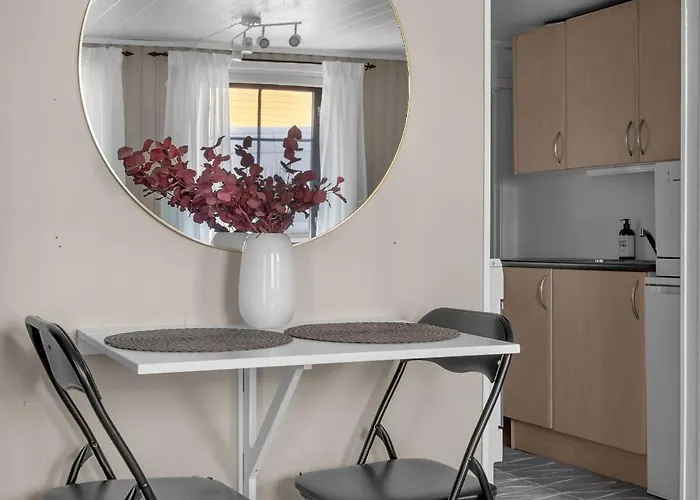 Aurora - Aurora Center Apartment *
