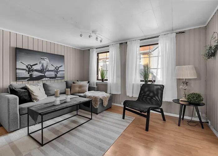 Aurora - Aurora Center Apartment *